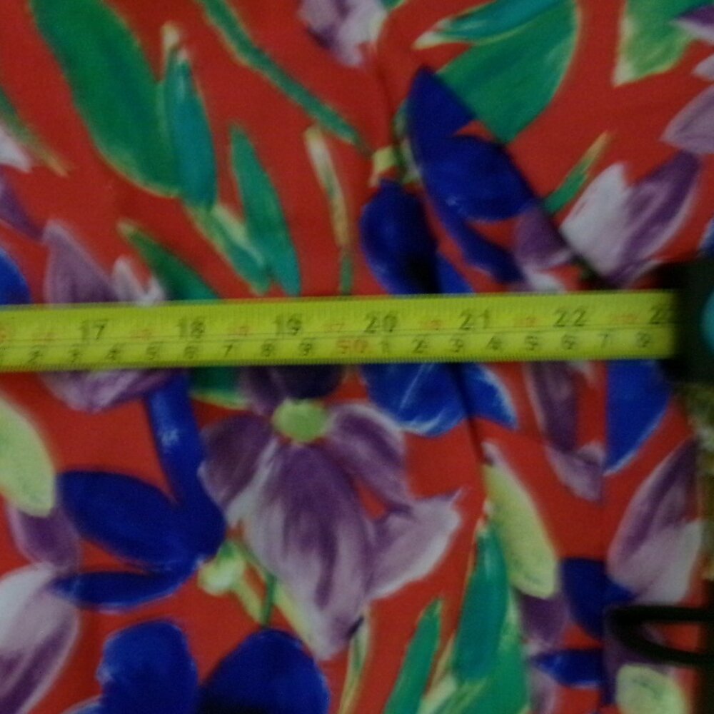 NWT Skies Are Blue 1X Vibrant Red Floral Blouse - Picture 6 of 10